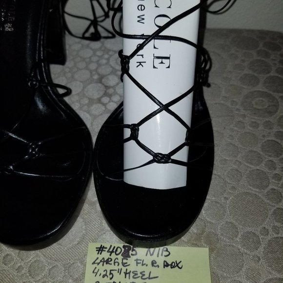 #4025 NIB Kenneth Cole Black Leather Gladiator 7.5 - Picture 4 of 16